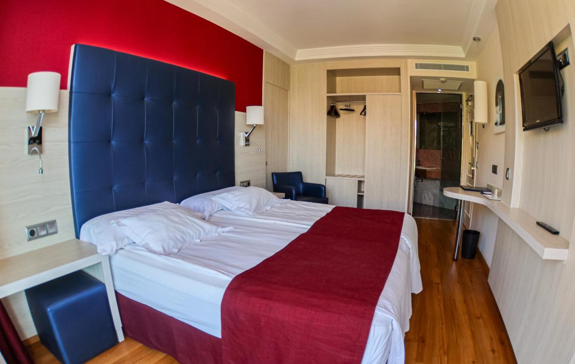 Hotel Europe Playa Marina Illetas Habitación foto